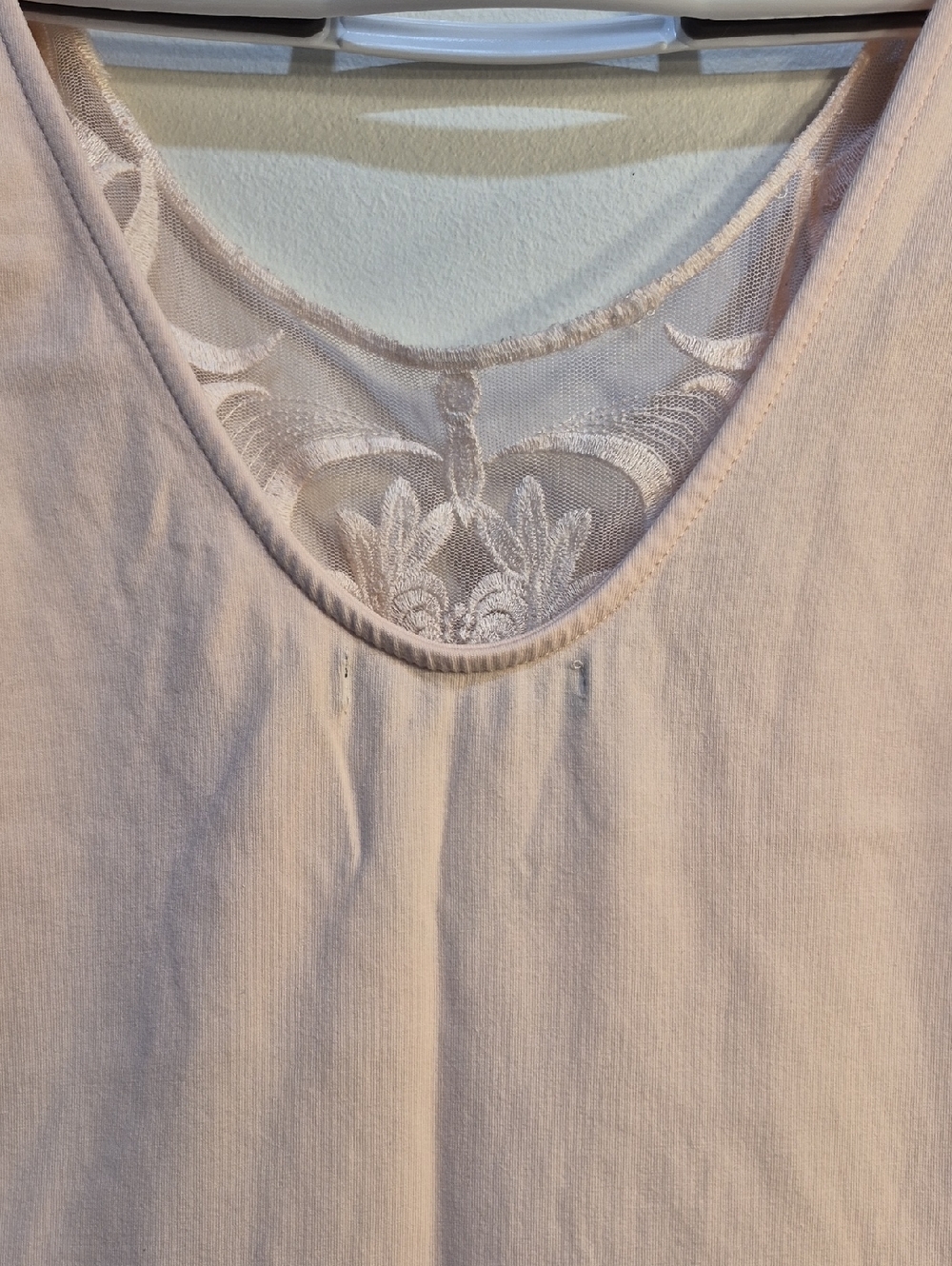 Suzy Shier Pale Pink Lace-Front Sleeveless Tank - Picture 4 of 8